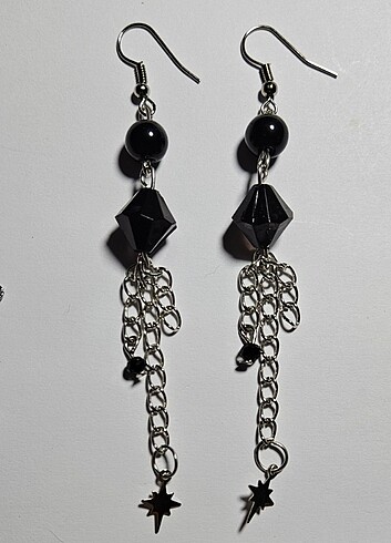Siyah gothic küpe