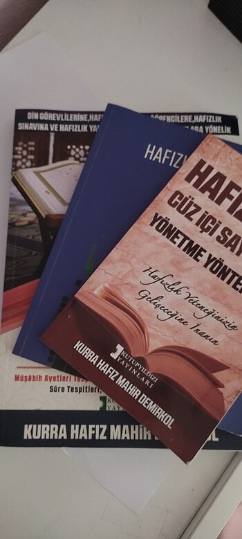 Dini kitap 