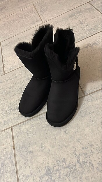 Pegia ugg tarzı bot