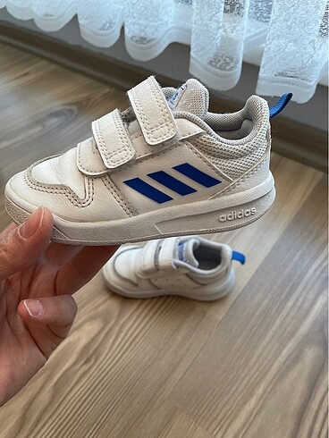 21 Beden Adidas spor ayakkabi