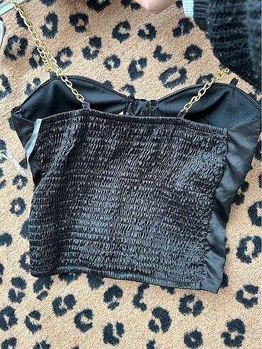 Siyah crop - Görsel 2