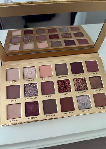Revolution Pro New Neutral Luxe Eyeshadow Palette - Görsel 2