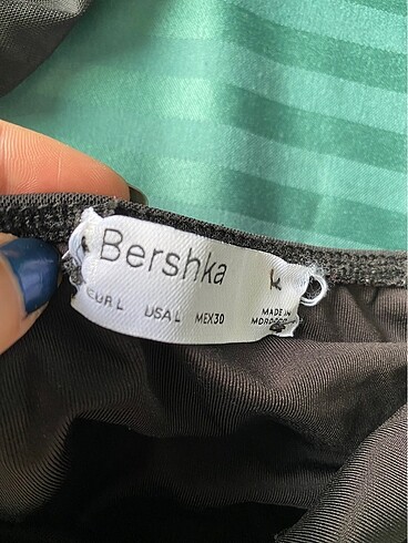 l Beden siyah Renk Bershka şık bluz