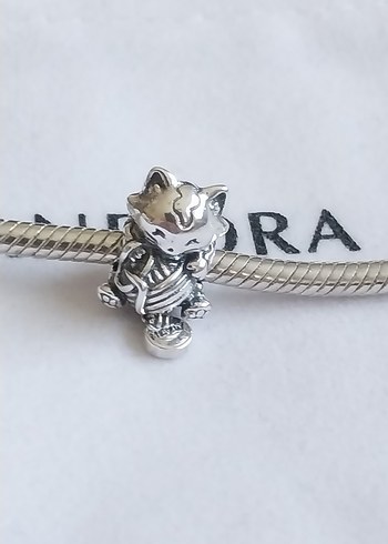 Beden gri Renk Yavru Kedi ve İp Yumağı Charm