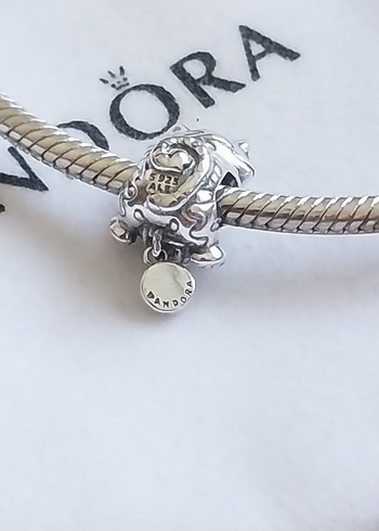 Beden Yavru Kedi ve İp Yumağı Charm