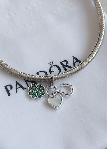 Pandora Dört Yapraklı Yonca, Kalp ve At Nalı Charm