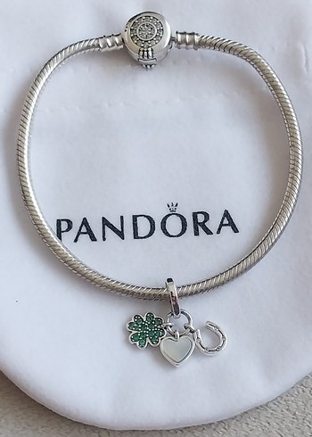 Pandora Dört Yapraklı Yonca, Kalp ve At Nalı Charm