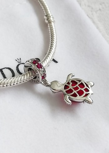 Beden MURANO CAMI KIRMIZI DENİZ KAPLUMBAĞASI CHARM