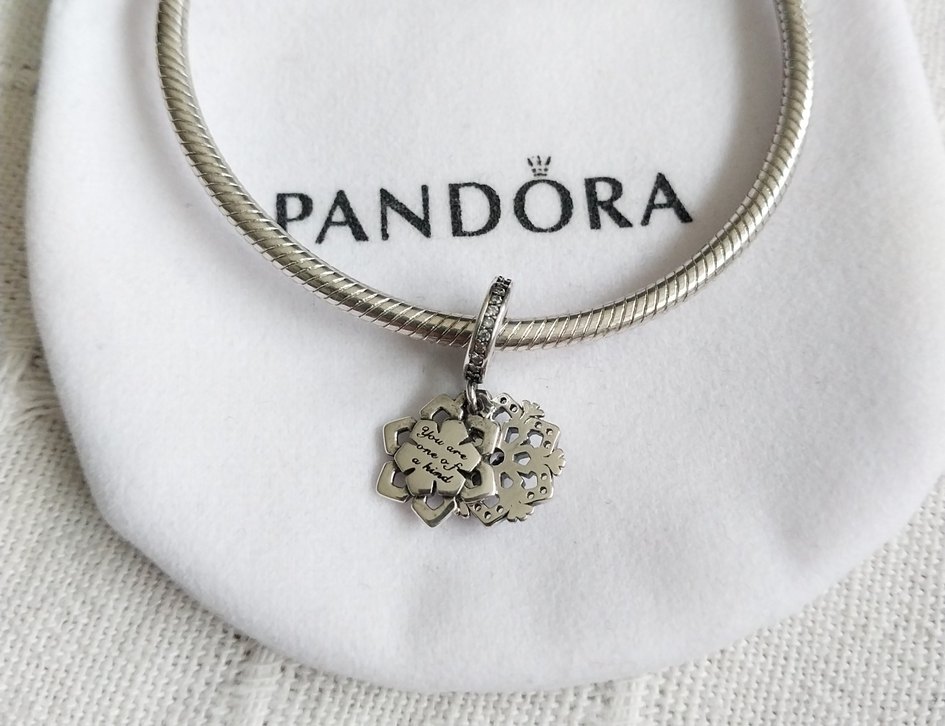 Işıltılı Kar Tanesi Çift Sallantılı Charm - Görsel 3