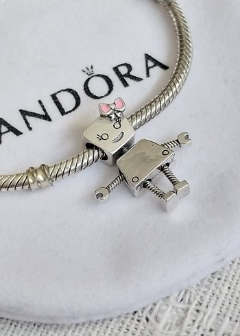 PANDORA BELLA BOT CHARM - Görsel 4