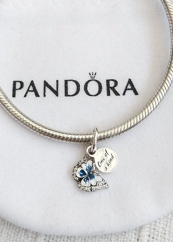 MAVİ KELEBEK VE YAZILI ÇİFT SALLANTILI CHARM - Görsel 4