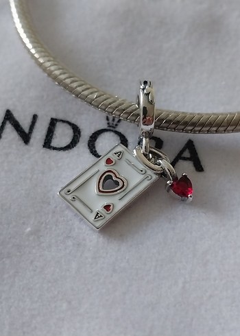 KUPA KIZI ÇİFT SALLANTILI CHARM - Görsel 4