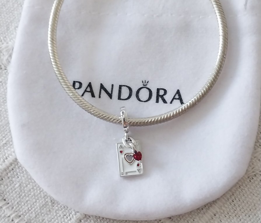 KUPA KIZI ÇİFT SALLANTILI CHARM - Görsel 2