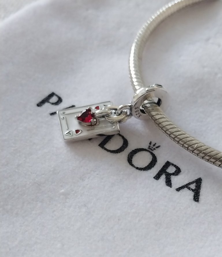 KUPA KIZI ÇİFT SALLANTILI CHARM - Görsel 5