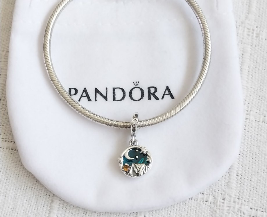 Kamp ve Gece Gökyüzü Çift Sallantılı Charm - Görsel 4