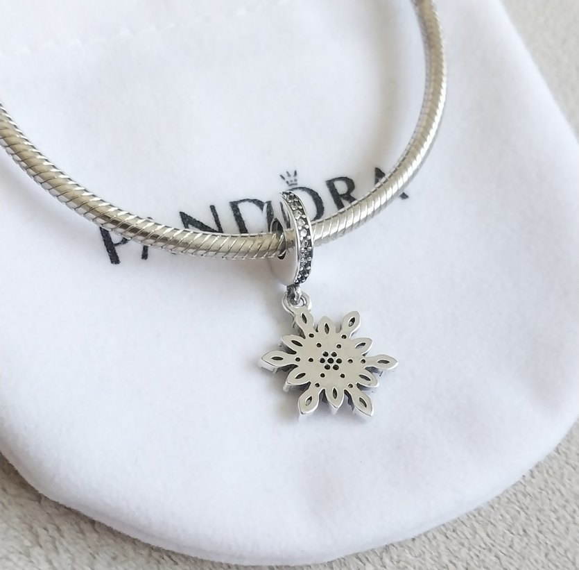 IŞILTILI KAR TANESİ SALLANTILI CHARM - Görsel 3