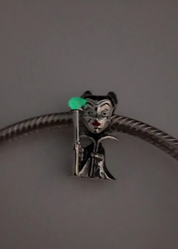 DİSNEY KÖTÜLER MALEFİZ CHARM - Görsel 3