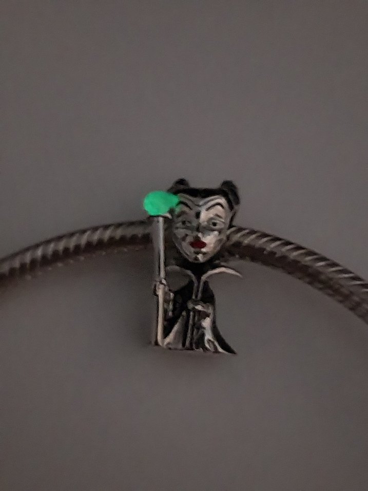 DİSNEY KÖTÜLER MALEFİZ CHARM - Görsel 3