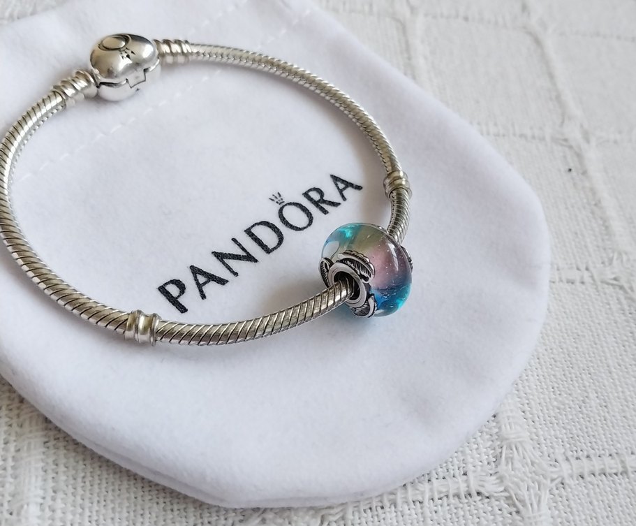 Çok Renkli Murano Camı ve Tüy Charm - Görsel 2