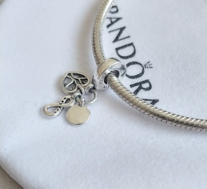 Sonsuz Aile Sevgisi Üçlü Sallantılı Charm - Görsel 4