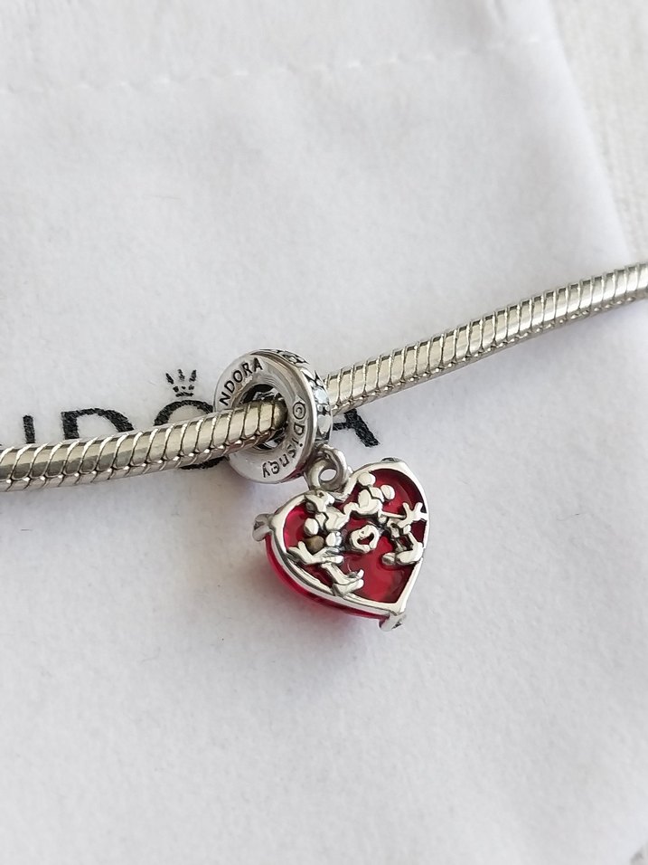 DİSNEY MİCKEY & MİNNİE MOUSE ÖPÜCÜK SALLANTILI CHARM - Görsel 3