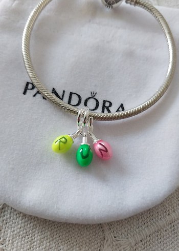 Pandora STRANGER THİNGS KARANLIKTA PARLAYAN RUN SALLANTILI CHARM