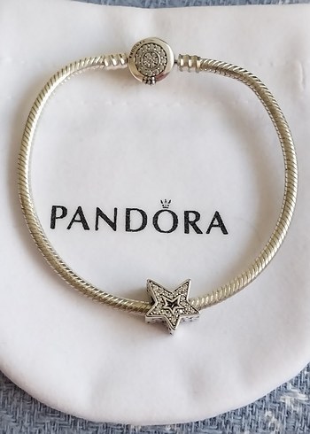 Pandora ASİMETRİK YILDIZ CHARM