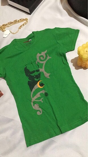 Atatürk baskılı tshirt