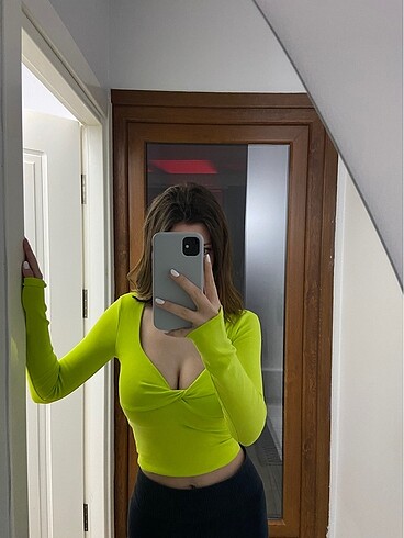 Zara Düğümlü Crop