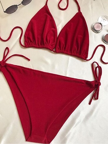 Diğer Kırmızı Bikini