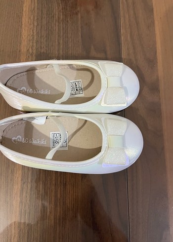 LC Waikiki Kız Çocuk Beyaz Fiyonk Detaylı Babet