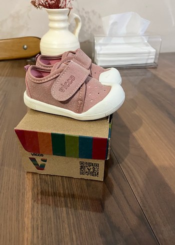21 Beden Kız Bebek Pembe Cırtlı İlk Adım Ayakkabısı