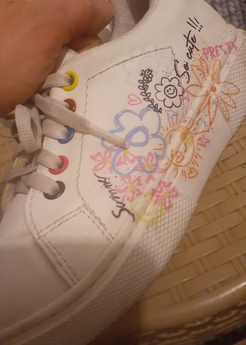 Beyaz Baskılı Kadın Dolgu Topuk Spor Ayakkabı - Görsel 3