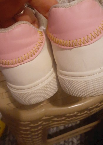 Beyaz Baskılı Kadın Dolgu Topuk Spor Ayakkabı - Görsel 2