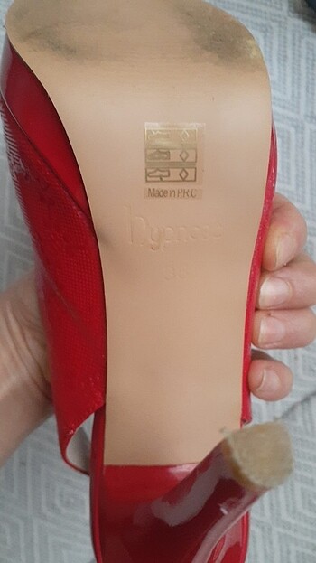 kırmızı topuklu ayakkabı - Görsel 4