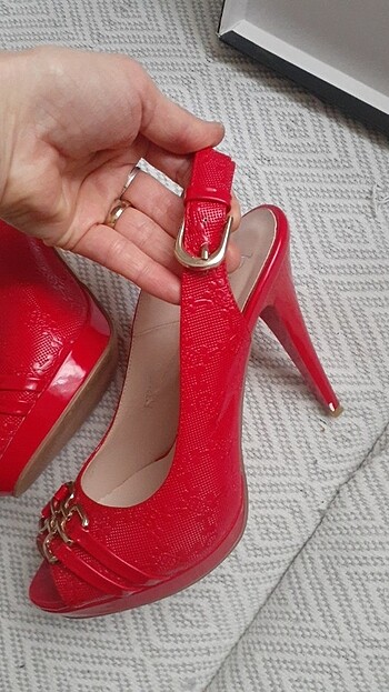 kırmızı topuklu ayakkabı - Görsel 6