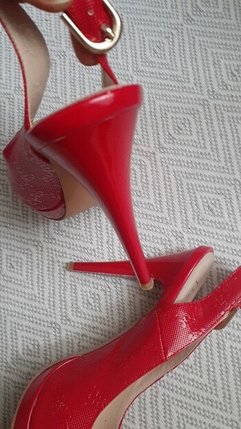 kırmızı topuklu ayakkabı - Görsel 8