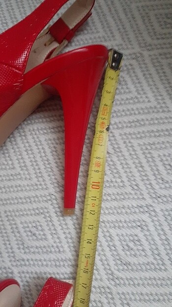 kırmızı topuklu ayakkabı - Görsel 9