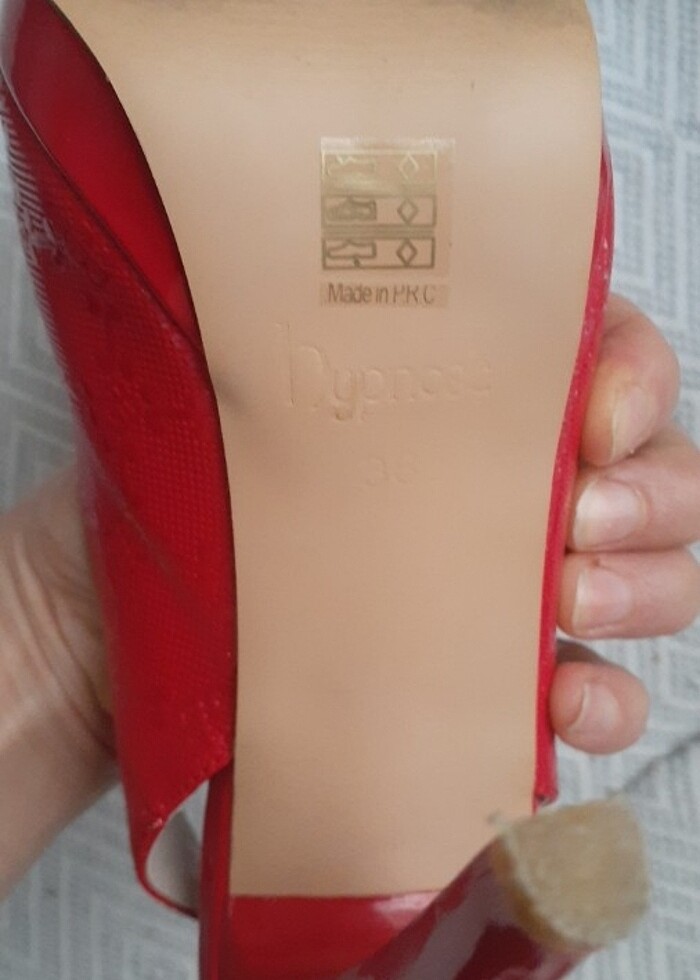 kırmızı topuklu ayakkabı - Görsel 4