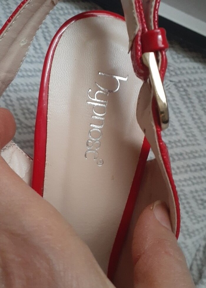 kırmızı topuklu ayakkabı - Görsel 5