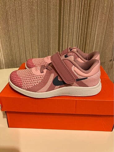 Nike Spor Ayakkabi