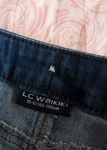 Mavi Mini Düğmeli Kiz cocuk Kot Şort - Görsel 3