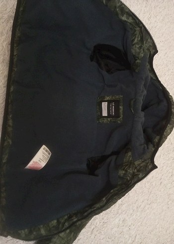 Kapüşonlu Kamuflaj Desenli Erkek Çocuk Mont - Görsel 5