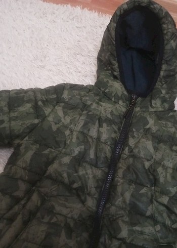 Kapüşonlu Kamuflaj Desenli Erkek Çocuk Mont - Görsel 2