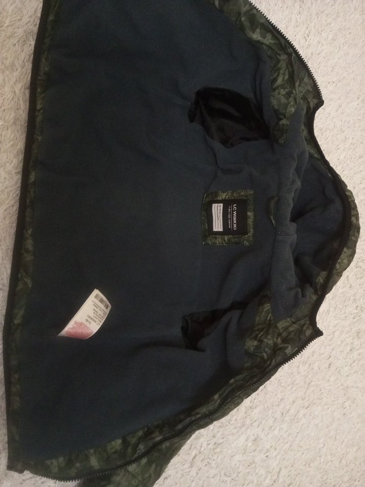 Kapüşonlu Kamuflaj Desenli Erkek Çocuk Mont - Görsel 5