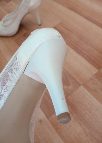 Beyaz Dantel Detaylı Yüksek Topuklu Kadın Ayakkabı - Görsel 6