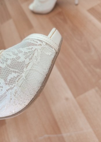 Beyaz Dantel Detaylı Yüksek Topuklu Kadın Ayakkabı - Görsel 5