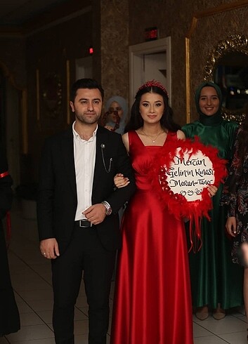 s Beden kırmızı Renk Abiye(Saten)