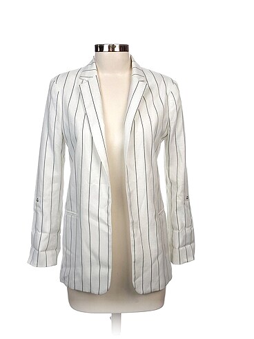 Bershka Blazer %70 İndirimli.