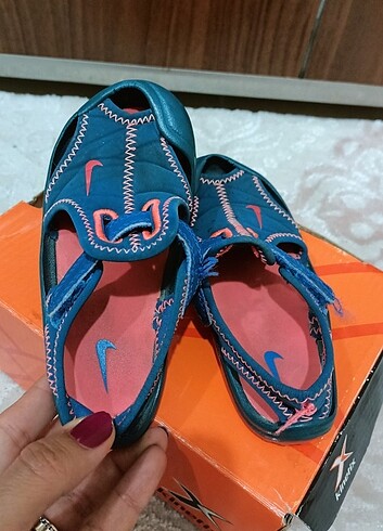 23 Beden lacivert Renk Orjina Nike Sandalet